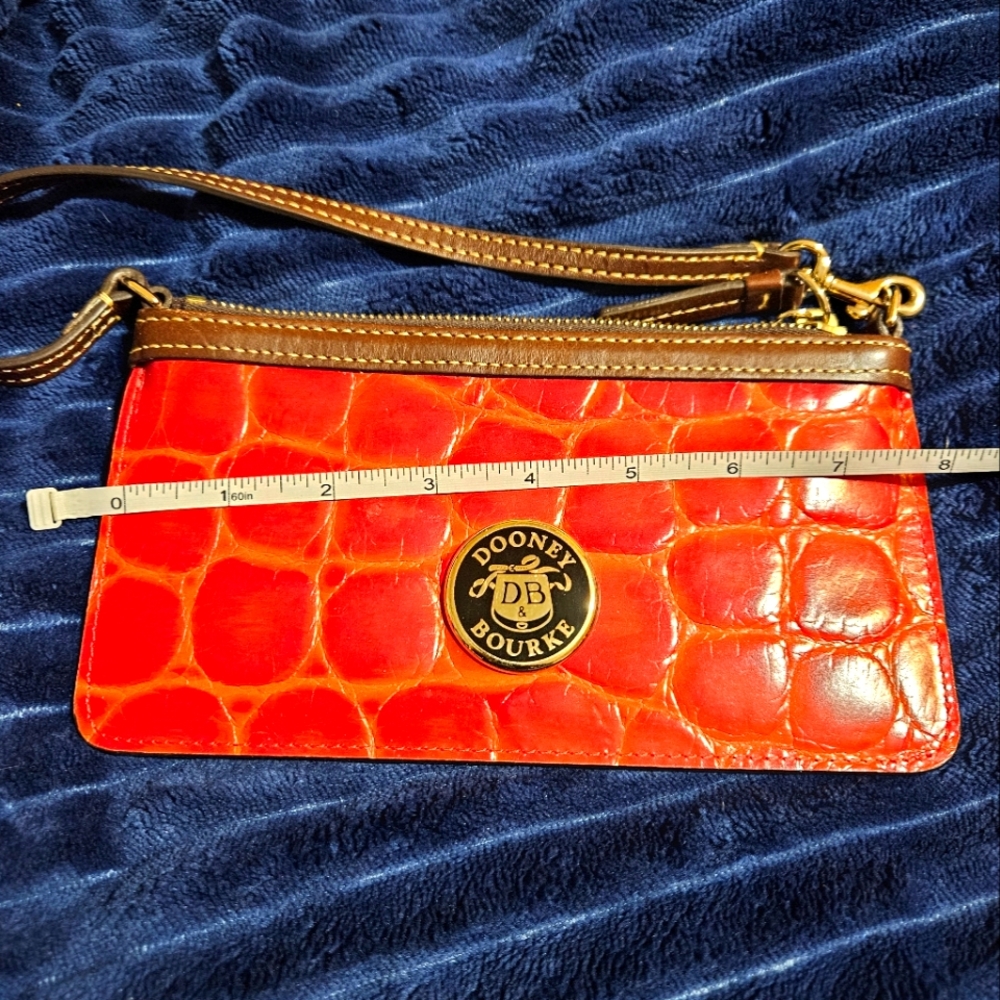 Dooney & Bourke wristlet